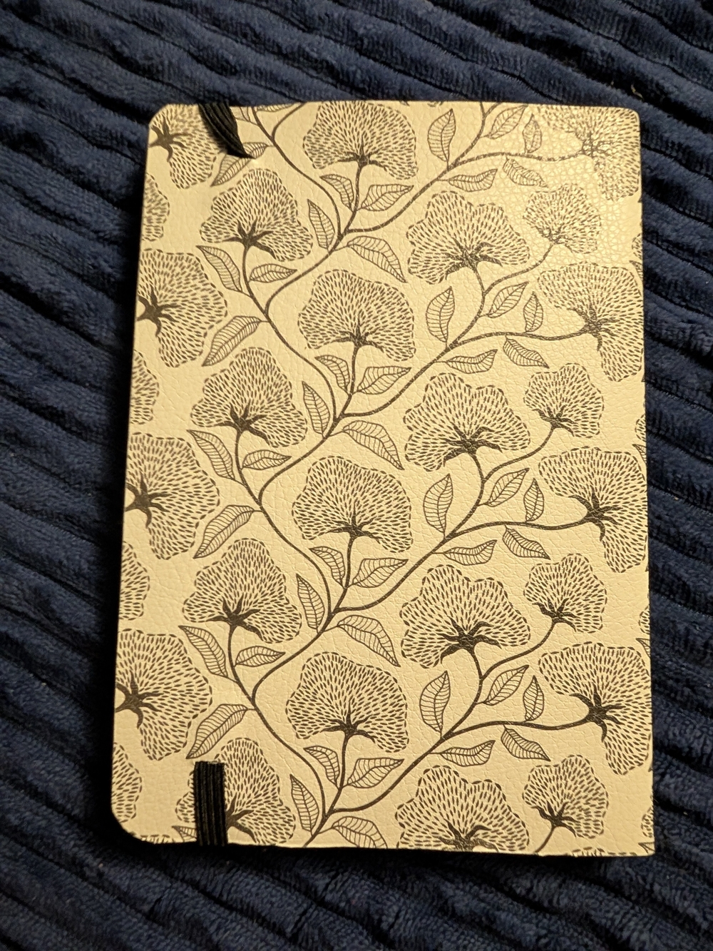 2027 Weekly Planner Notebook - Cream Floral Cover - Picture 3 of 5